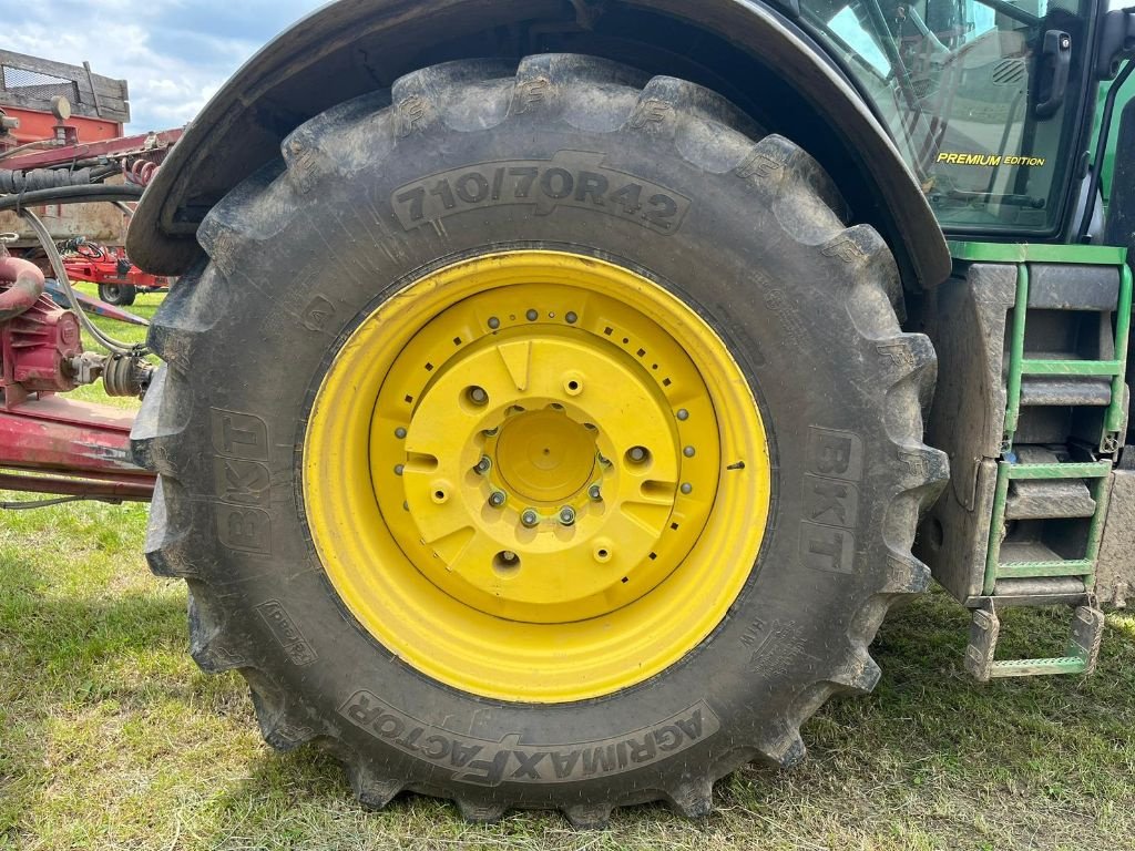 Traktor от тип John Deere 6250R, Gebrauchtmaschine в CHEMAUDIN ET VAUX (Снимка 9)