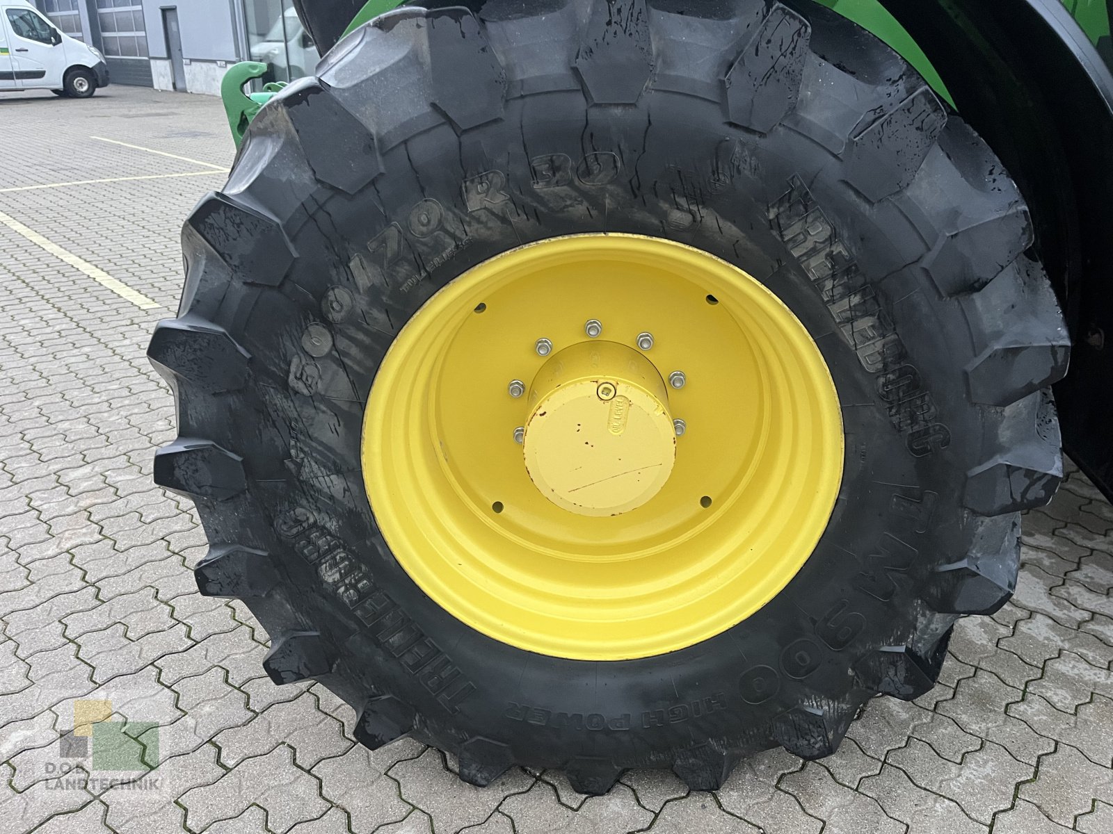 Traktor van het type John Deere 6250R, Gebrauchtmaschine in Langweid am Lech (Foto 7)