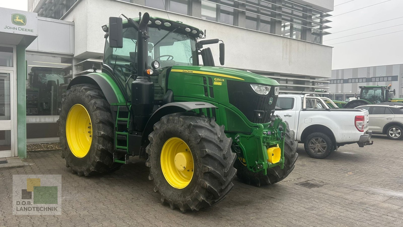 Traktor des Typs John Deere 6250R, Gebrauchtmaschine in Regensburg (Bild 2)