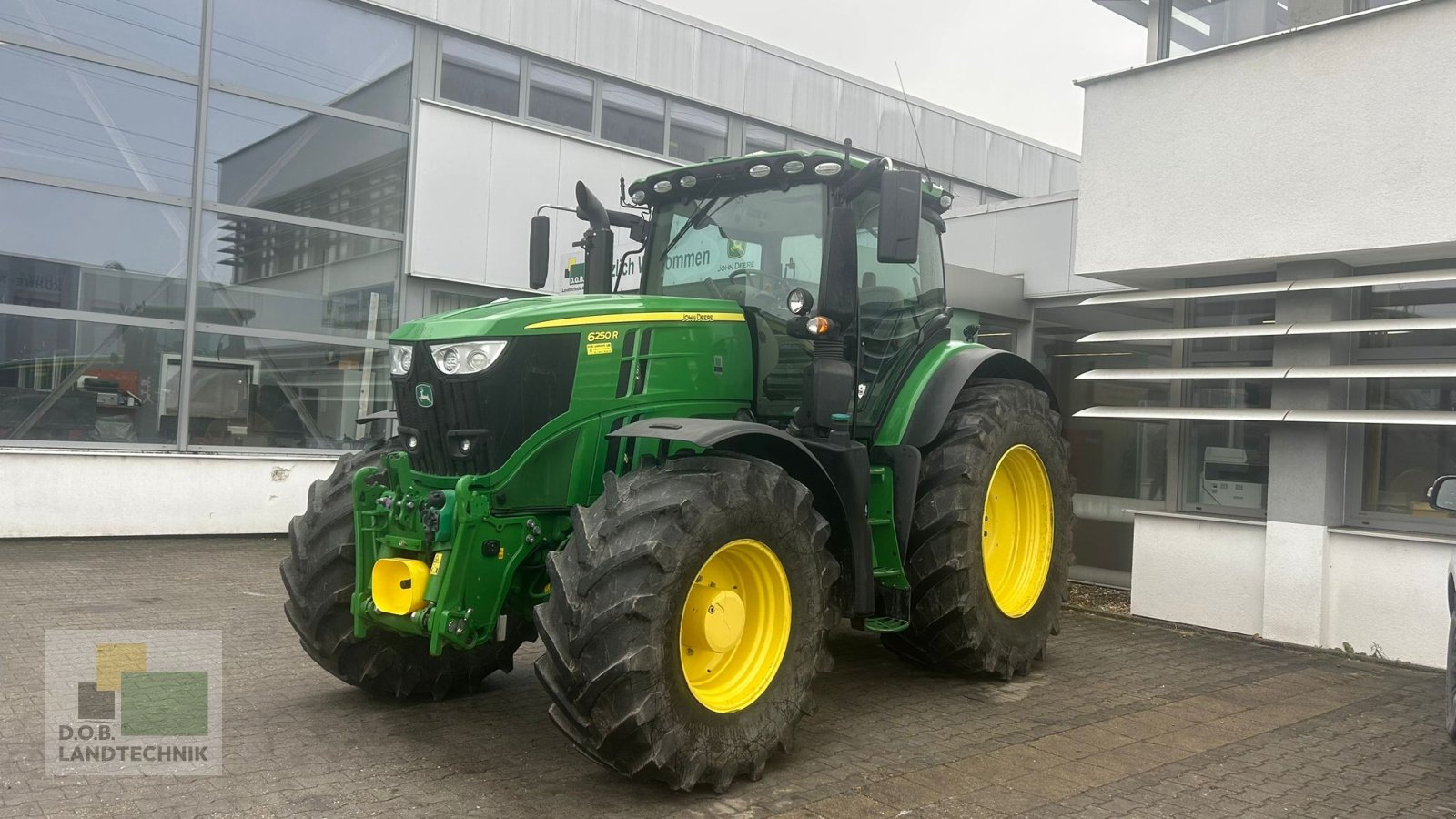 Traktor des Typs John Deere 6250R, Gebrauchtmaschine in Regensburg (Bild 10)