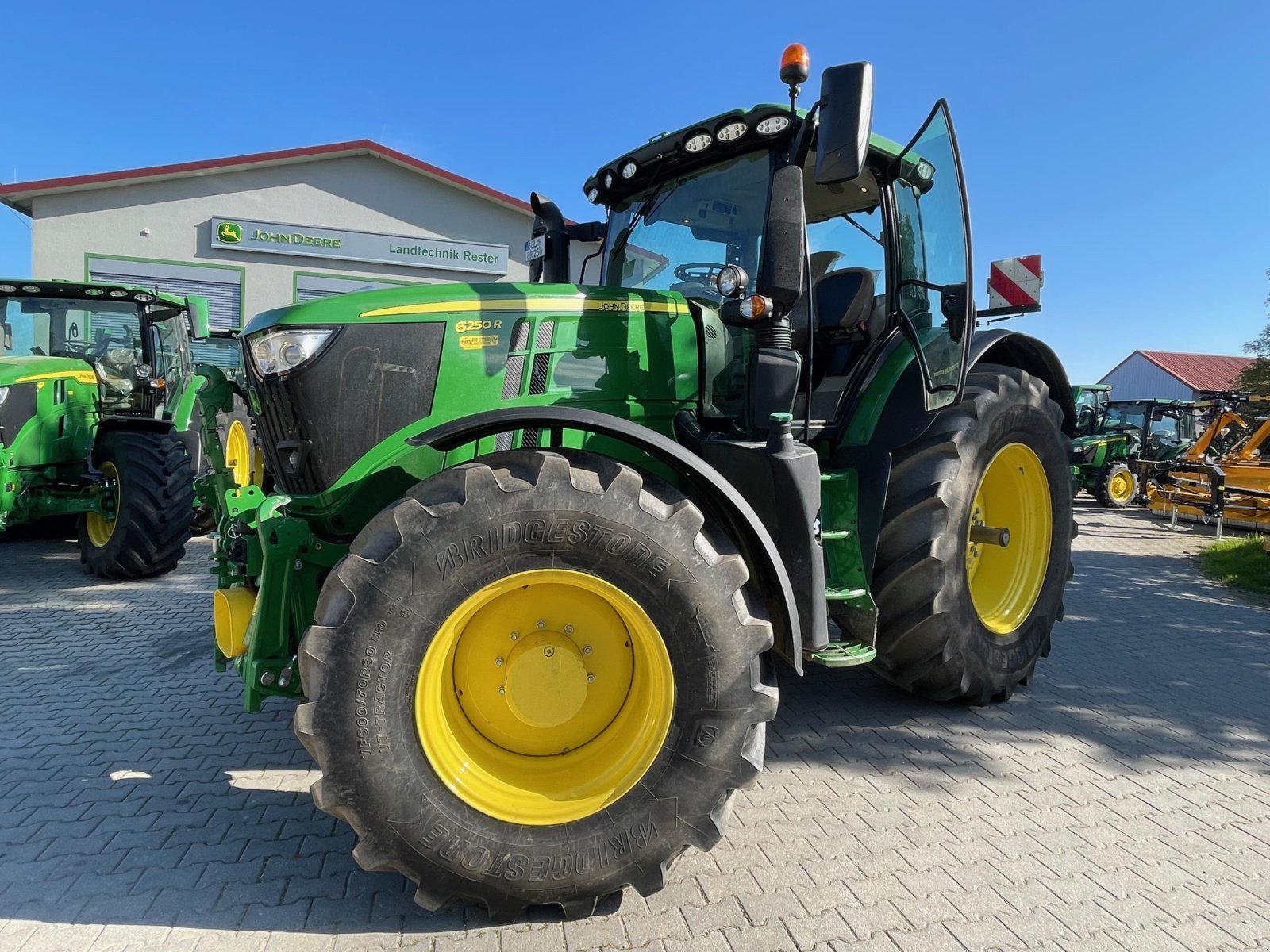 Traktor Türe ait John Deere 6250R, Gebrauchtmaschine içinde Burglengenfeld (resim 1)