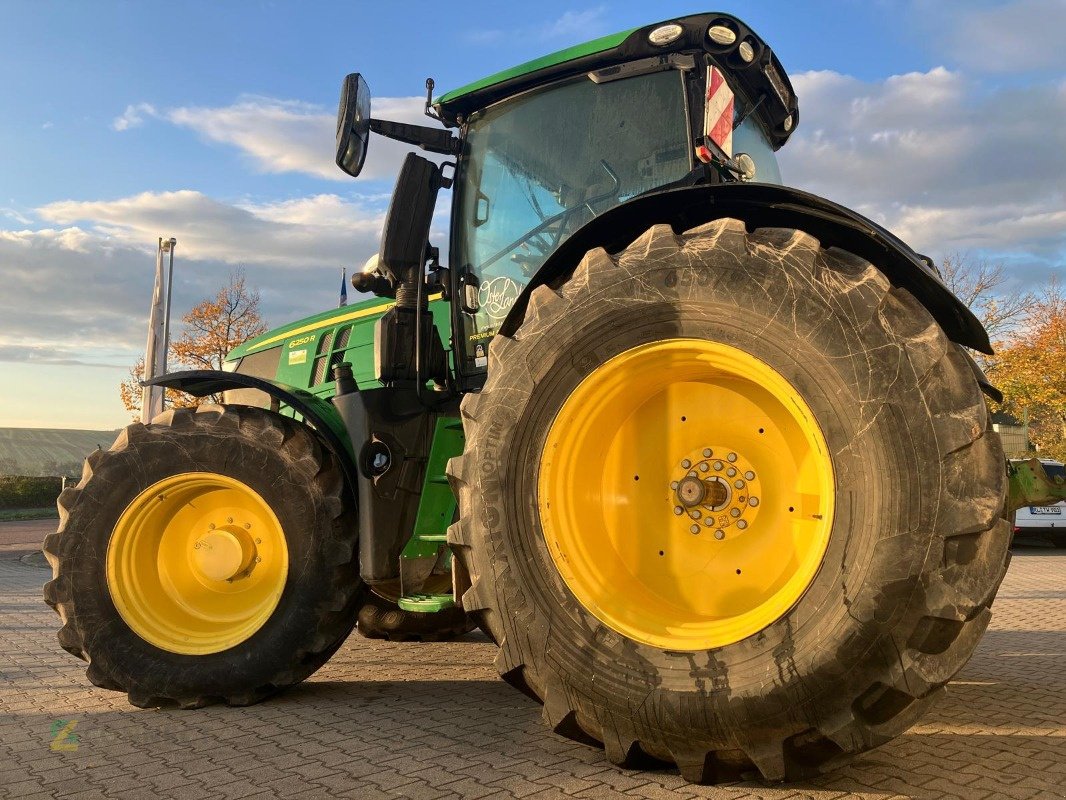 Traktor van het type John Deere 6250r, Gebrauchtmaschine in Gerichshain (Foto 2)