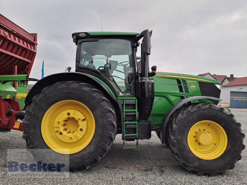 Traktor типа John Deere 6250R, Gebrauchtmaschine в Weimar-Niederwalgern (Фотография 1)