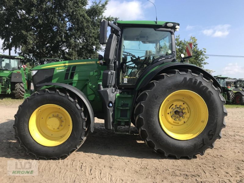 Traktor des Typs John Deere 6250R, Gebrauchtmaschine in Alt-Mölln (Bild 1)