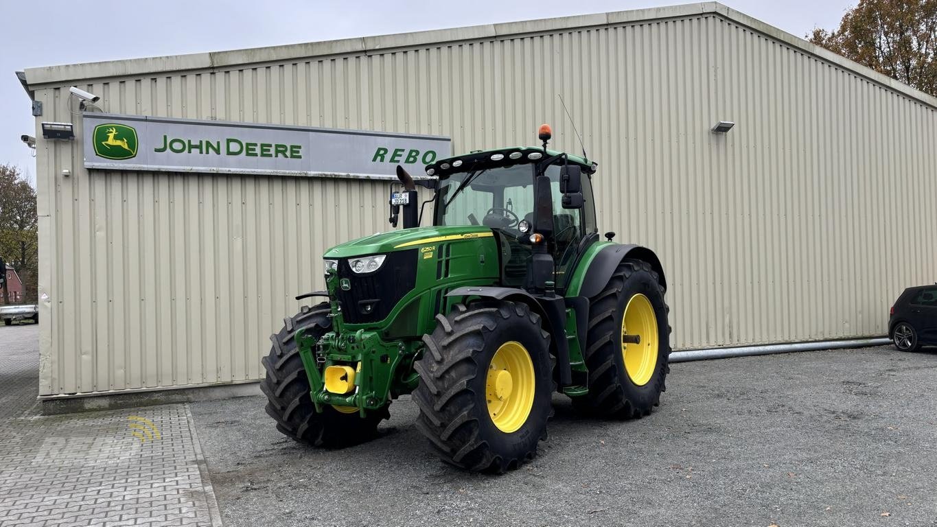 Traktor des Typs John Deere 6250R, Gebrauchtmaschine in Aurich (Bild 1)