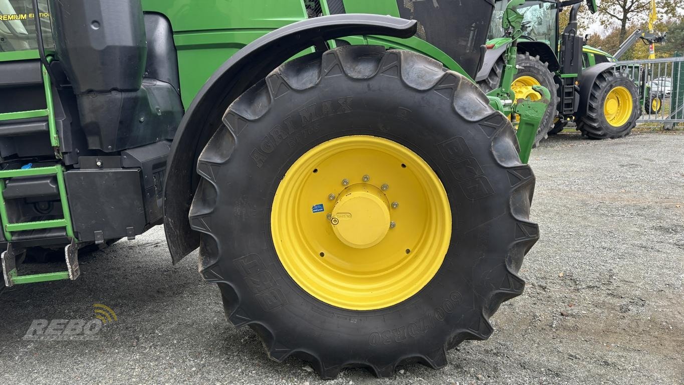 Traktor des Typs John Deere 6250R, Gebrauchtmaschine in Aurich (Bild 11)