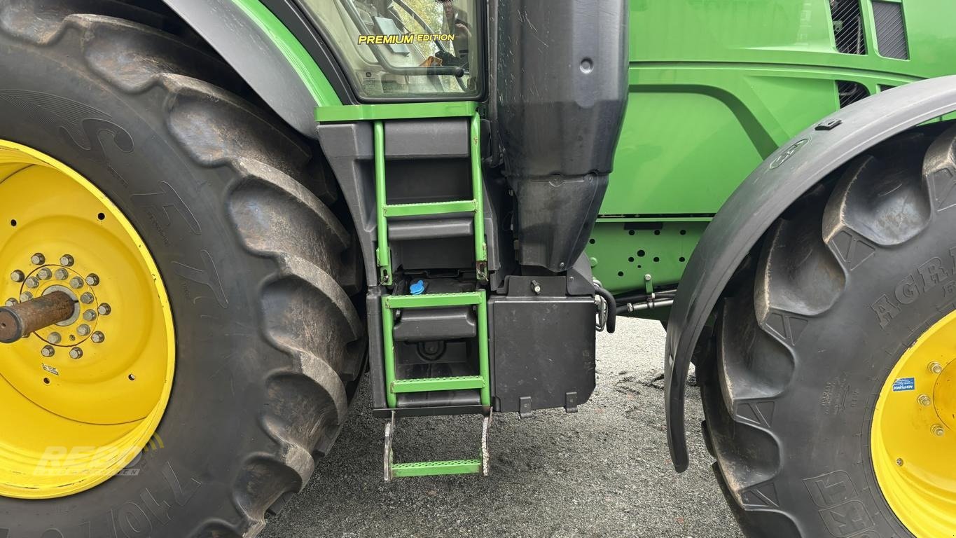 Traktor des Typs John Deere 6250R, Gebrauchtmaschine in Aurich (Bild 12)