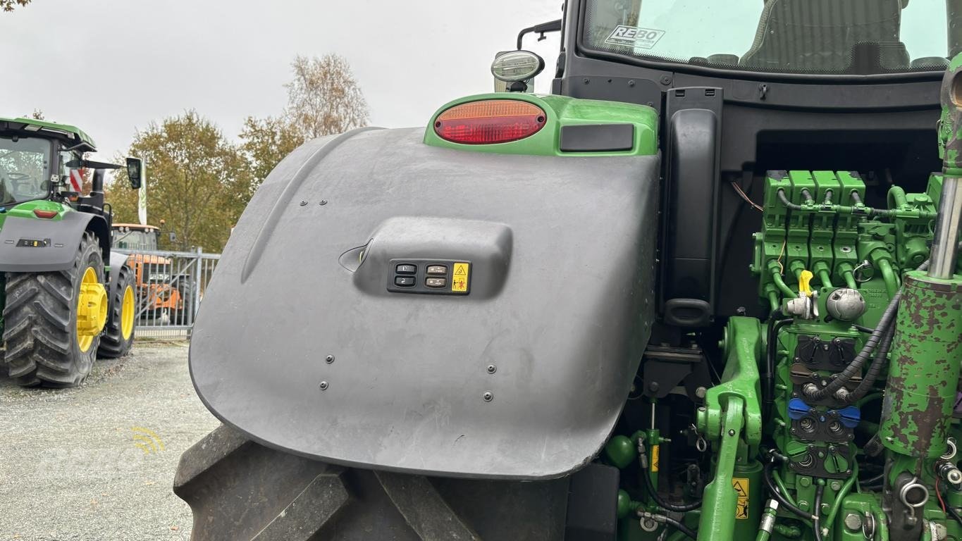 Traktor des Typs John Deere 6250R, Gebrauchtmaschine in Aurich (Bild 28)