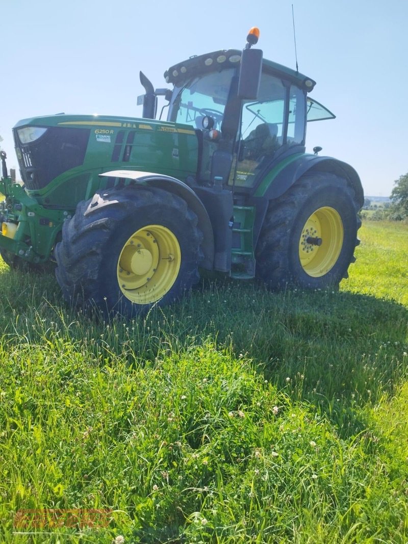 Traktor Türe ait John Deere 6250R, Gebrauchtmaschine içinde Suhlendorf (resim 1)