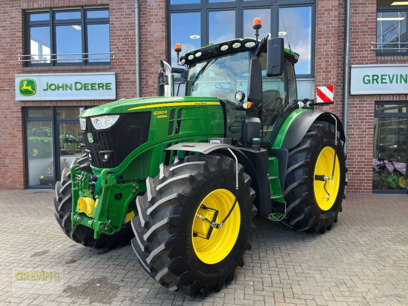 Traktor van het type John Deere 6250R, Gebrauchtmaschine in Ahaus