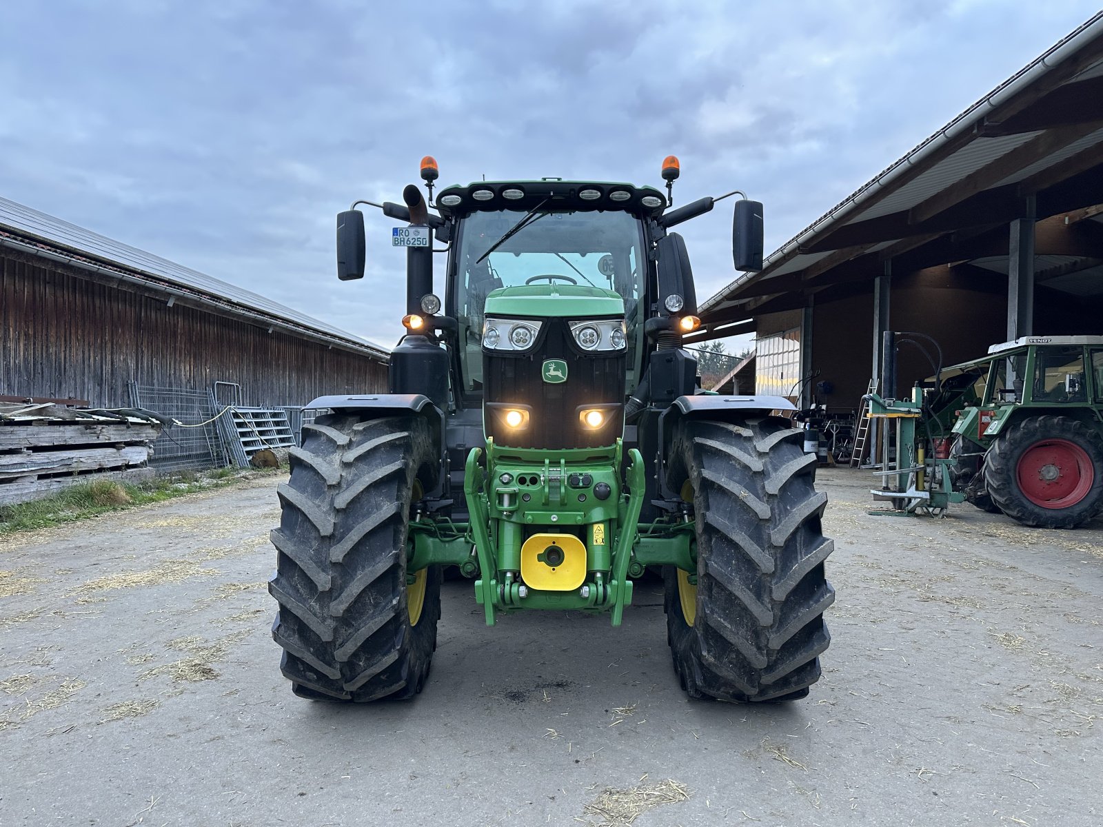 Traktor of the type John Deere 6250R, Gebrauchtmaschine in Feldkirchen - Westerham (Picture 7)