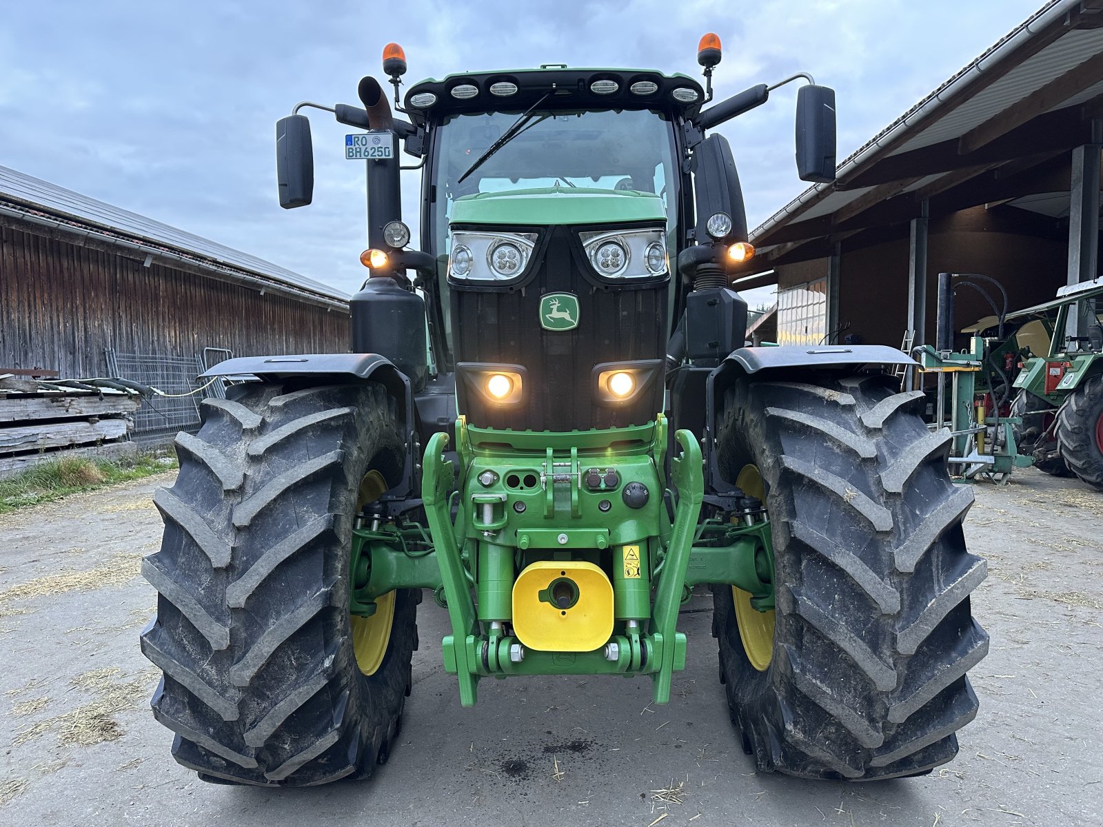 Traktor of the type John Deere 6250R, Gebrauchtmaschine in Feldkirchen - Westerham (Picture 8)