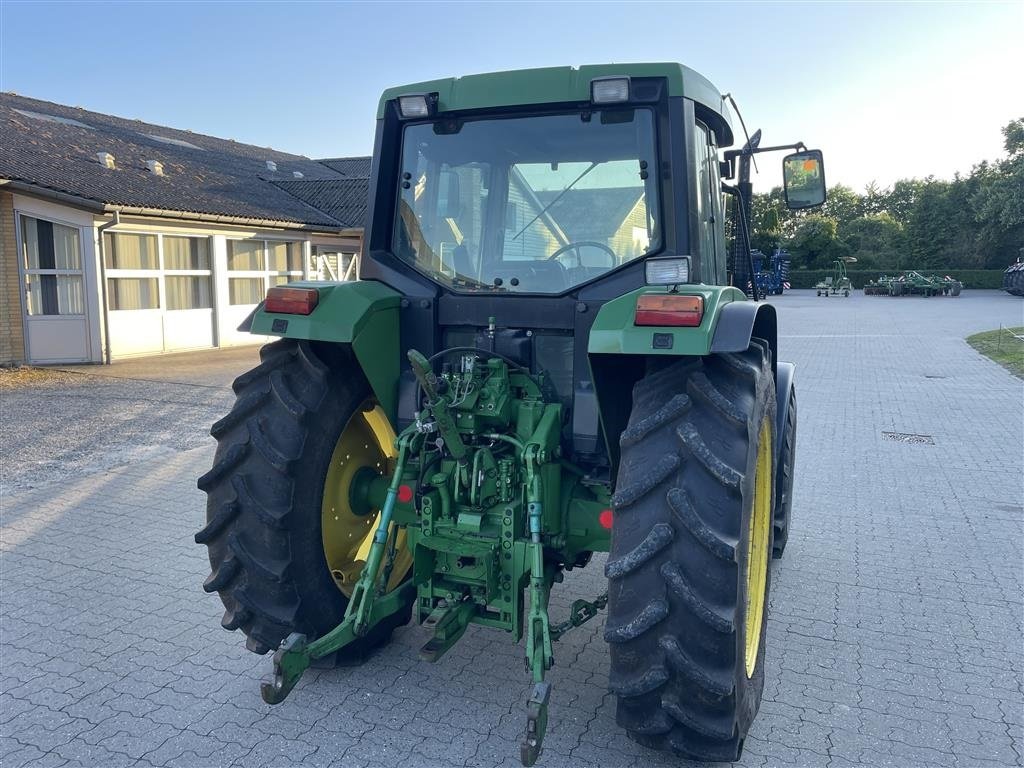 Traktor типа John Deere 6300 m/ He-Va 21.01 frontlift, Gebrauchtmaschine в Nimtofte (Фотография 6)