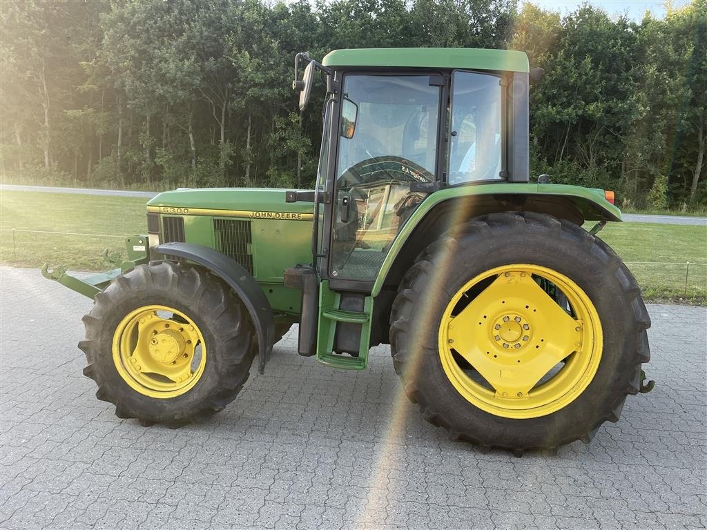 Traktor typu John Deere 6300 m/ He-Va 21.01 frontlift, Gebrauchtmaschine w Nimtofte (Zdjęcie 8)