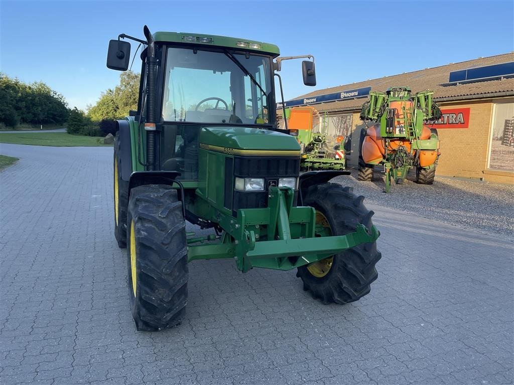 Traktor typu John Deere 6300 m/ He-Va 21.01 frontlift, Gebrauchtmaschine v Nimtofte (Obrázek 3)