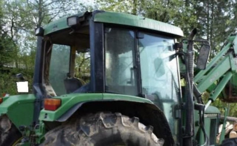 Traktor типа John Deere 6300  mit Brandschaden. Mit Frontlader, Gebrauchtmaschine в Honigsee (Фотография 4)