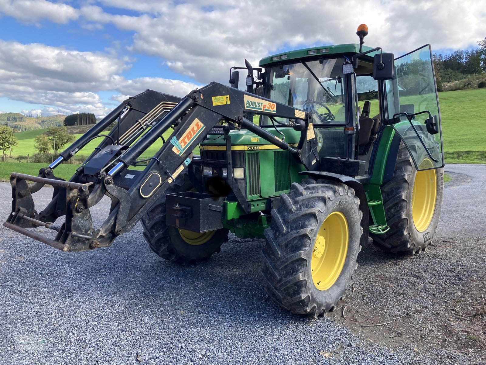 Traktor typu John Deere 6310 Premium, Gebrauchtmaschine v Marsberg (Obrázek 2)