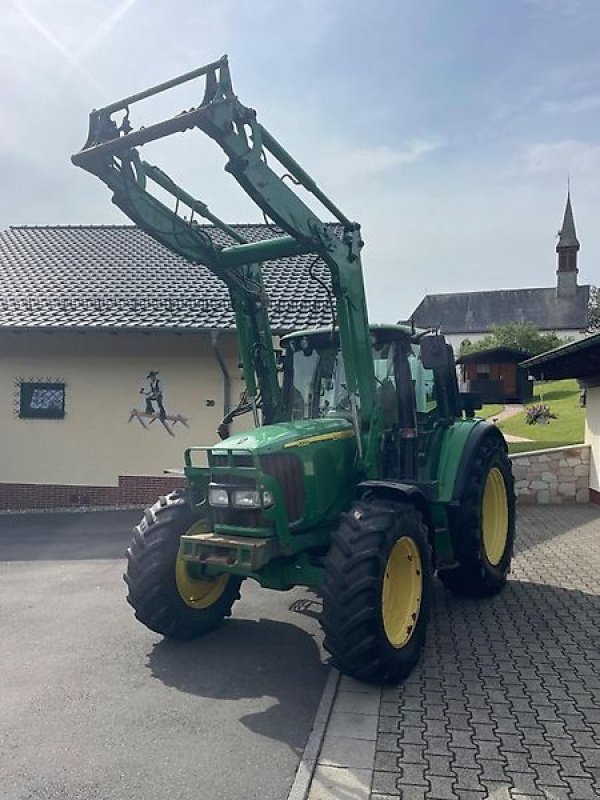 Traktor des Typs John Deere 6320 Allradtraktor Frontlader Druckluft Klima 1.Hand TÜV wie 6220 6420, Gebrauchtmaschine in Niedernhausen OT Engenhahn (Bild 10)