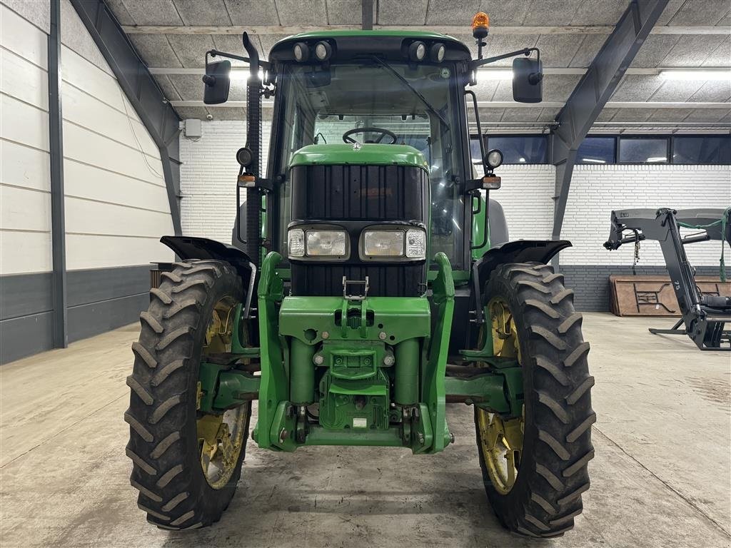 Traktor des Typs John Deere 6320 Frontlift og Pto, Gebrauchtmaschine in Haderup (Bild 3)