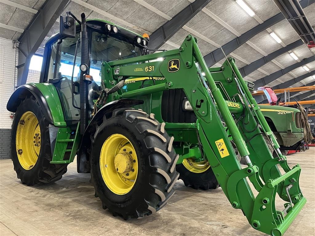 Traktor Türe ait John Deere 6320 Med John Deere 631 læsser, Gebrauchtmaschine içinde Haderup (resim 3)