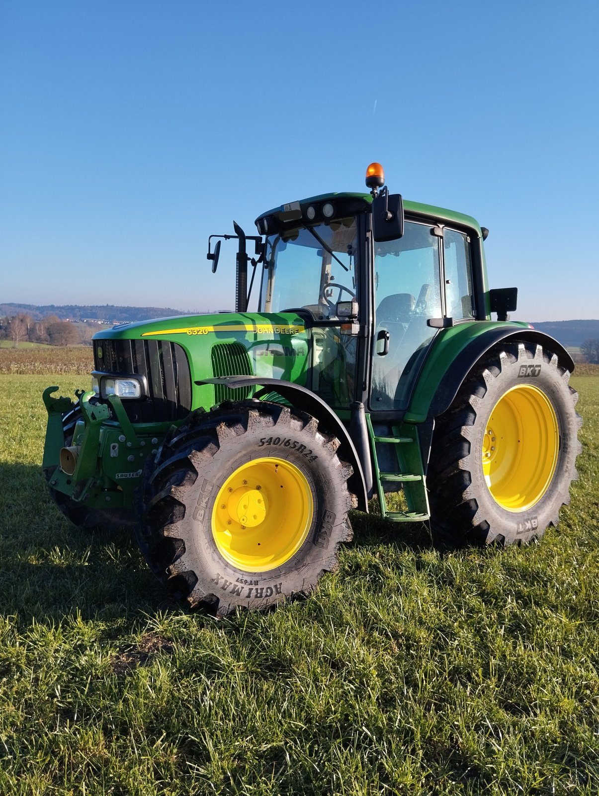 Traktor типа John Deere 6320  Premium, Gebrauchtmaschine в Diedorf (Фотография 1)