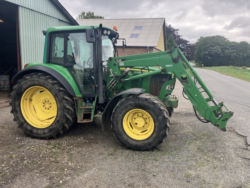 Traktor типа John Deere 6320 TLS m/læsser, Gebrauchtmaschine в Gråsten (Фотография 2)