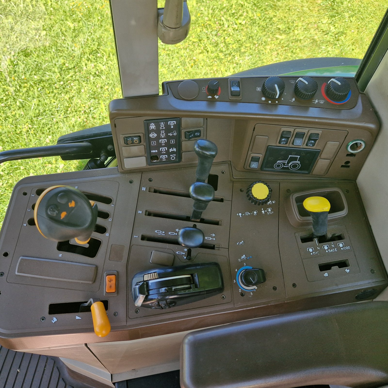 Traktor del tipo John Deere 6320, Gebrauchtmaschine en Neureichenau (Imagen 10)