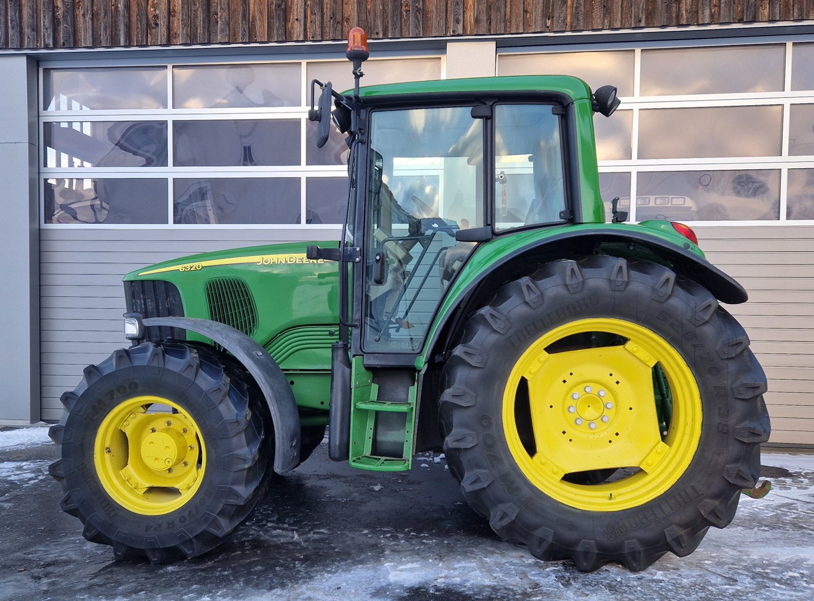 Traktor типа John Deere 6320, Gebrauchtmaschine в Neureichenau (Фотография 1)