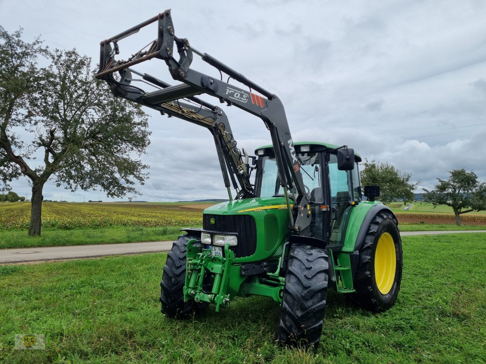 Traktor van het type John Deere 6320, Gebrauchtmaschine in Willanzheim (Foto 1)