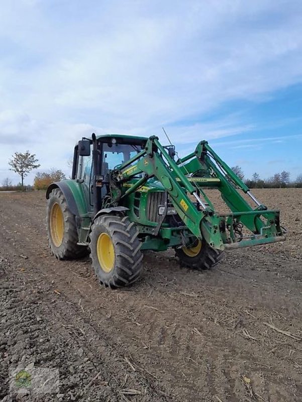 Traktor des Typs John Deere 6330 *erst 3200 Stunden*, Gebrauchtmaschine in Salsitz (Bild 1)