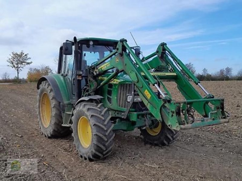 Traktor des Typs John Deere 6330 *erst 3200 Stunden*, Gebrauchtmaschine in Salsitz (Bild 1)