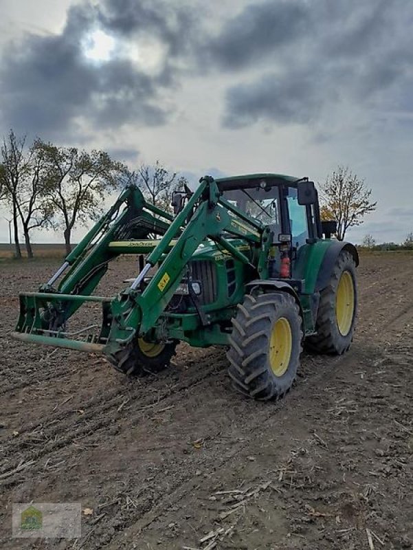 Traktor des Typs John Deere 6330 *erst 3200 Stunden*, Gebrauchtmaschine in Salsitz (Bild 2)