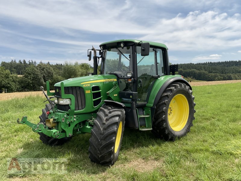 Traktor del tipo John Deere 6330 mit Frontlader, Gebrauchtmaschine en Bretten