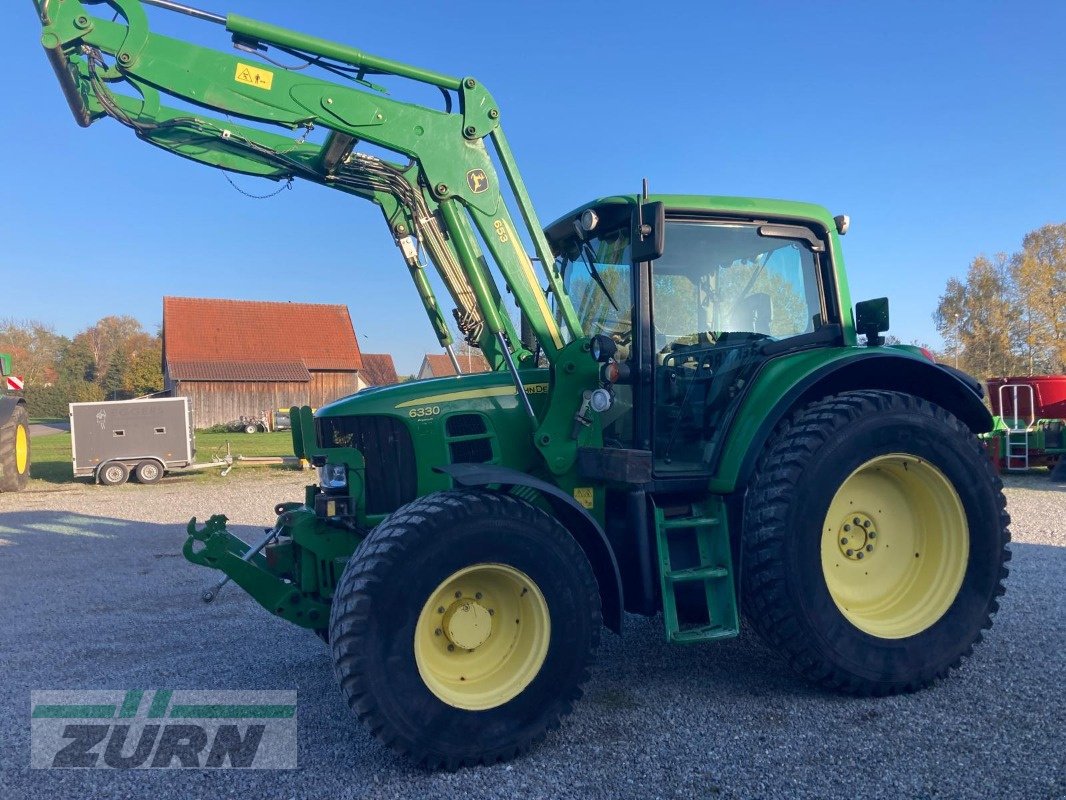 Traktor van het type John Deere 6330 Premium Kommunaltraktor, Gebrauchtmaschine in Kanzach (Foto 1)