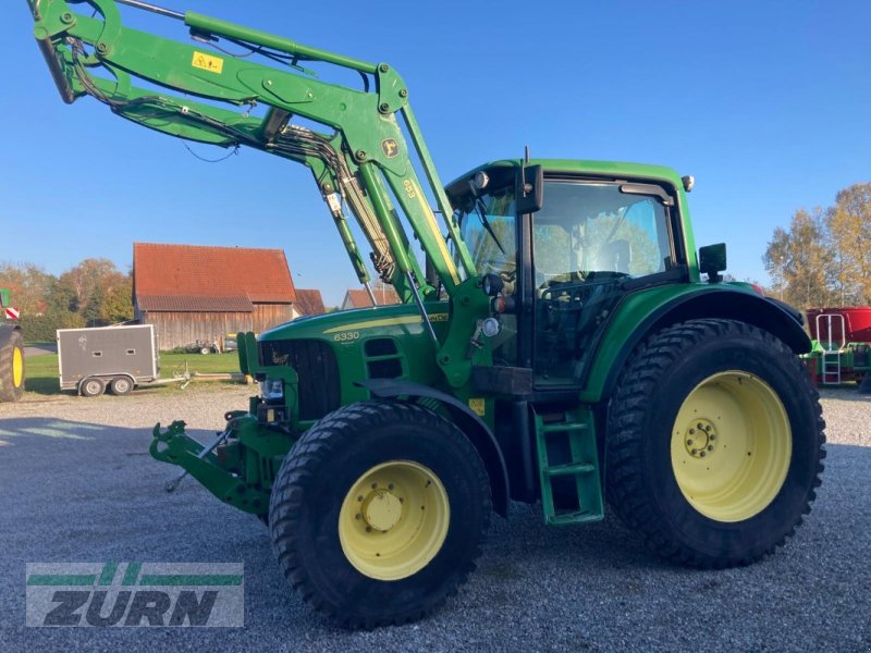 Traktor des Typs John Deere 6330 Premium Kommunaltraktor, Gebrauchtmaschine in Kanzach