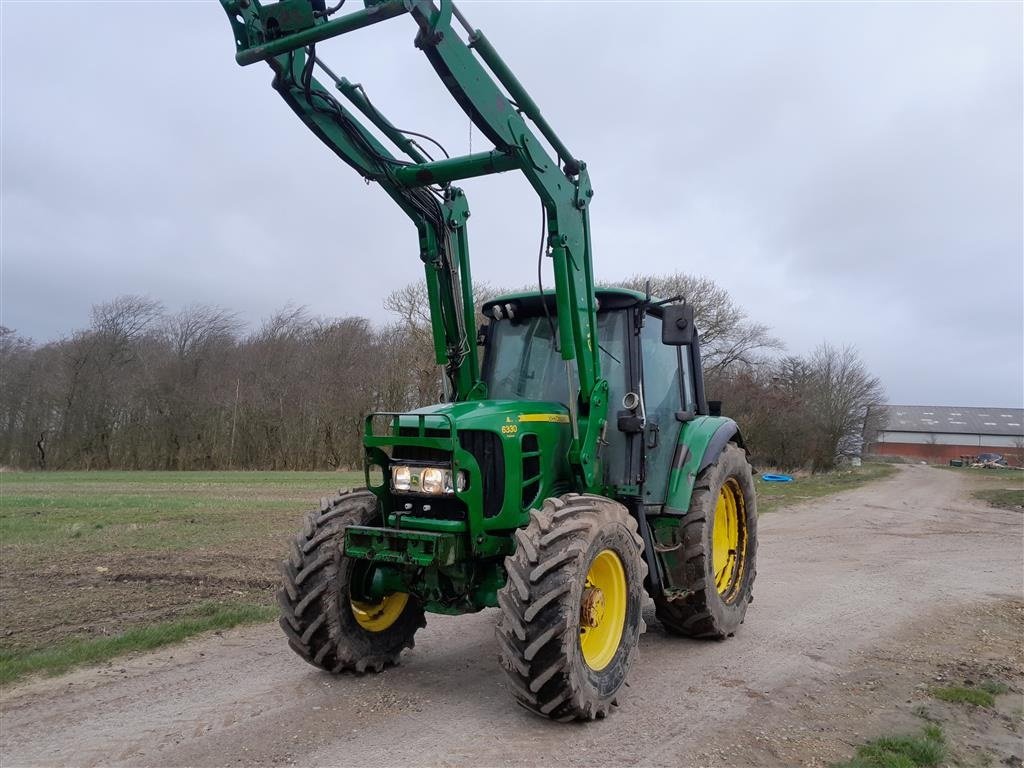 Traktor del tipo John Deere 6330 Premium PQ med JD 653 frontlæsser affjedret foraksel, Gebrauchtmaschine en Skive (Imagen 2)