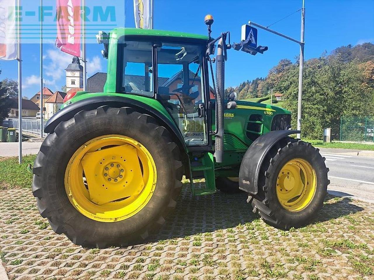 Traktor van het type John Deere 6330 premium, Gebrauchtmaschine in GROBELNO (Foto 3)