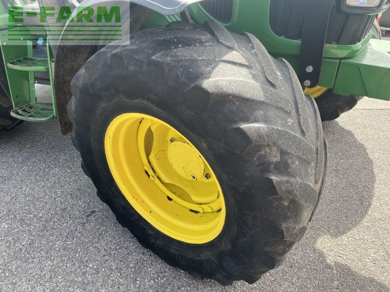 Traktor typu John Deere 6330, Gebrauchtmaschine w ST. PÖLTEN (Zdjęcie 4)