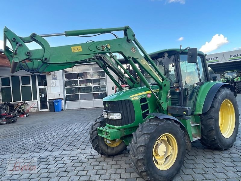 Traktor des Typs John Deere 6330, Gebrauchtmaschine in Runkel-Ennerich (Bild 2)