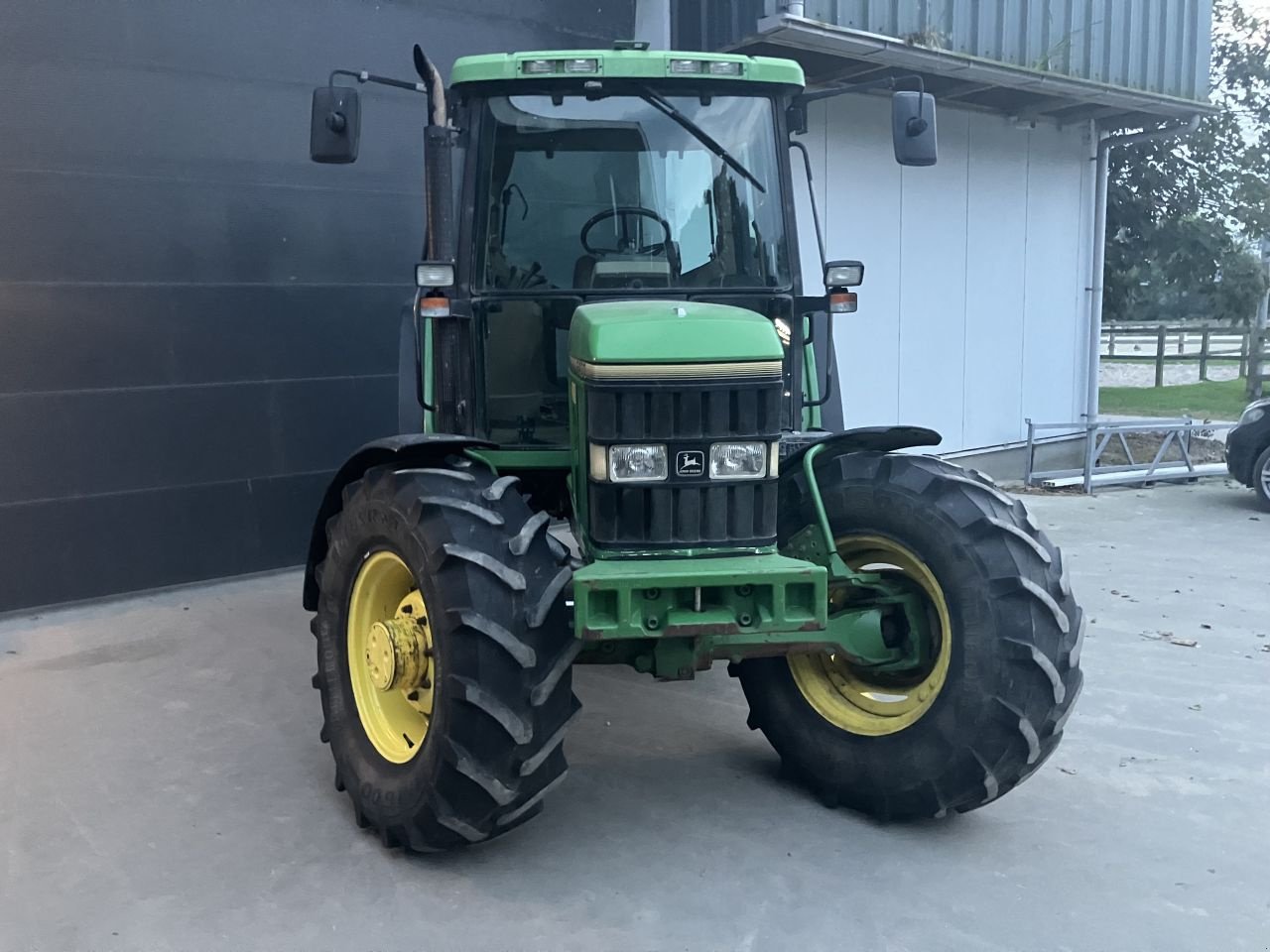 Traktor typu John Deere 6400, Gebrauchtmaschine v St. - Jacobiparochie (Obrázek 2)