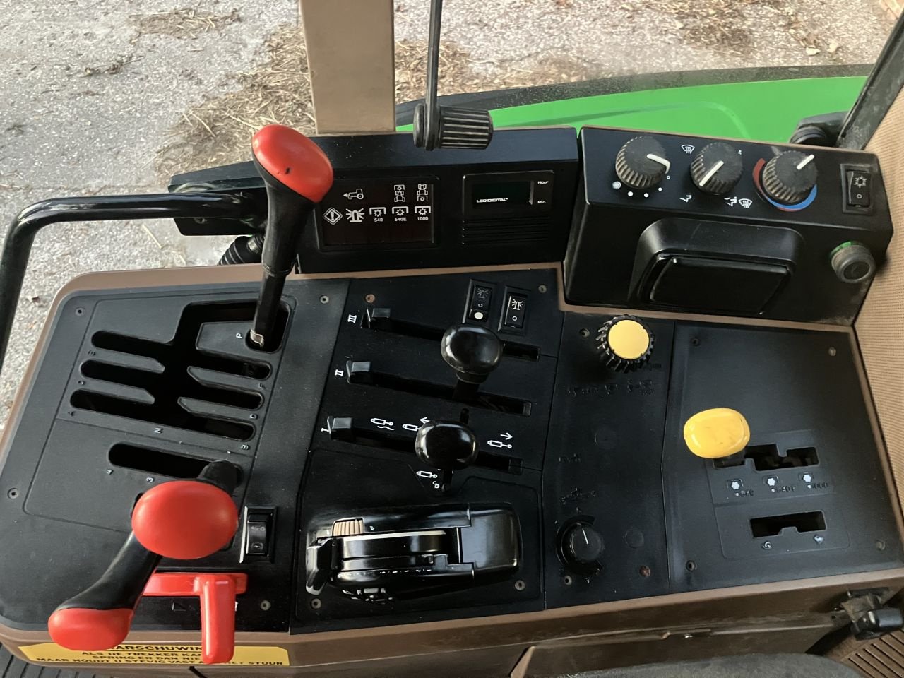 Traktor tip John Deere 6400, Gebrauchtmaschine in St. - Jacobiparochie (Poză 9)