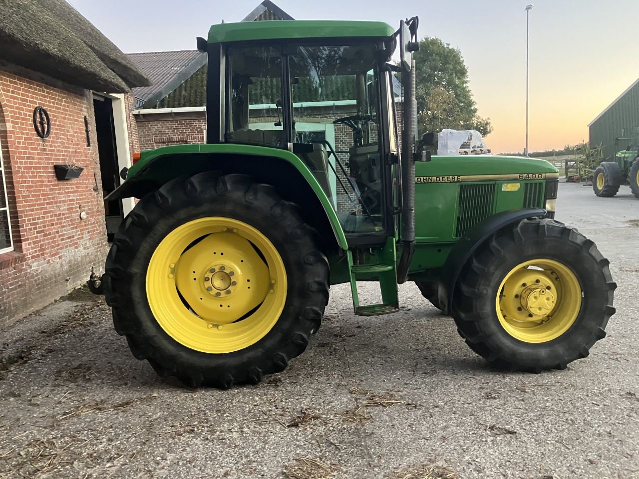 Traktor du type John Deere 6400, Gebrauchtmaschine en St. - Jacobiparochie (Photo 4)