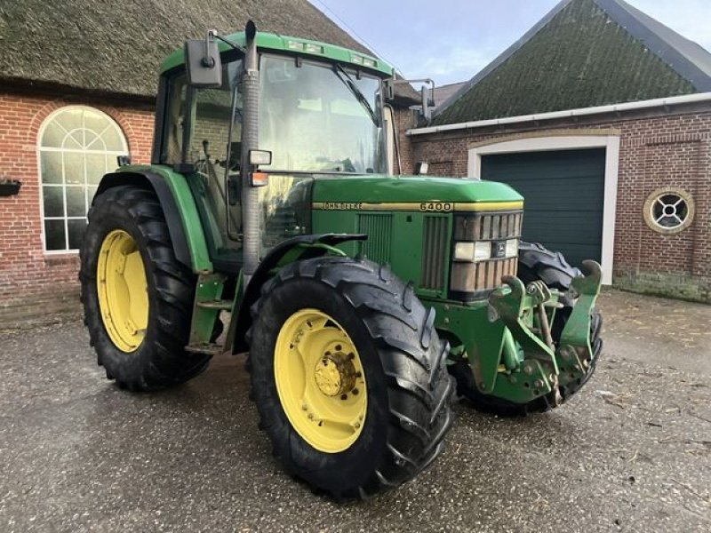 Traktor van het type John Deere 6400, Gebrauchtmaschine in St. - Jacobiparochie (Foto 2)