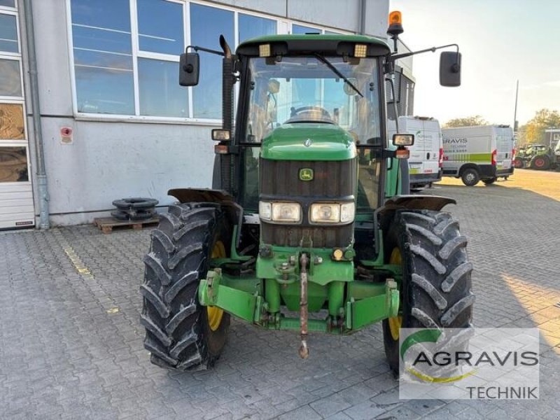 Traktor des Typs John Deere 6420, Gebrauchtmaschine in Salzkotten (Bild 11)