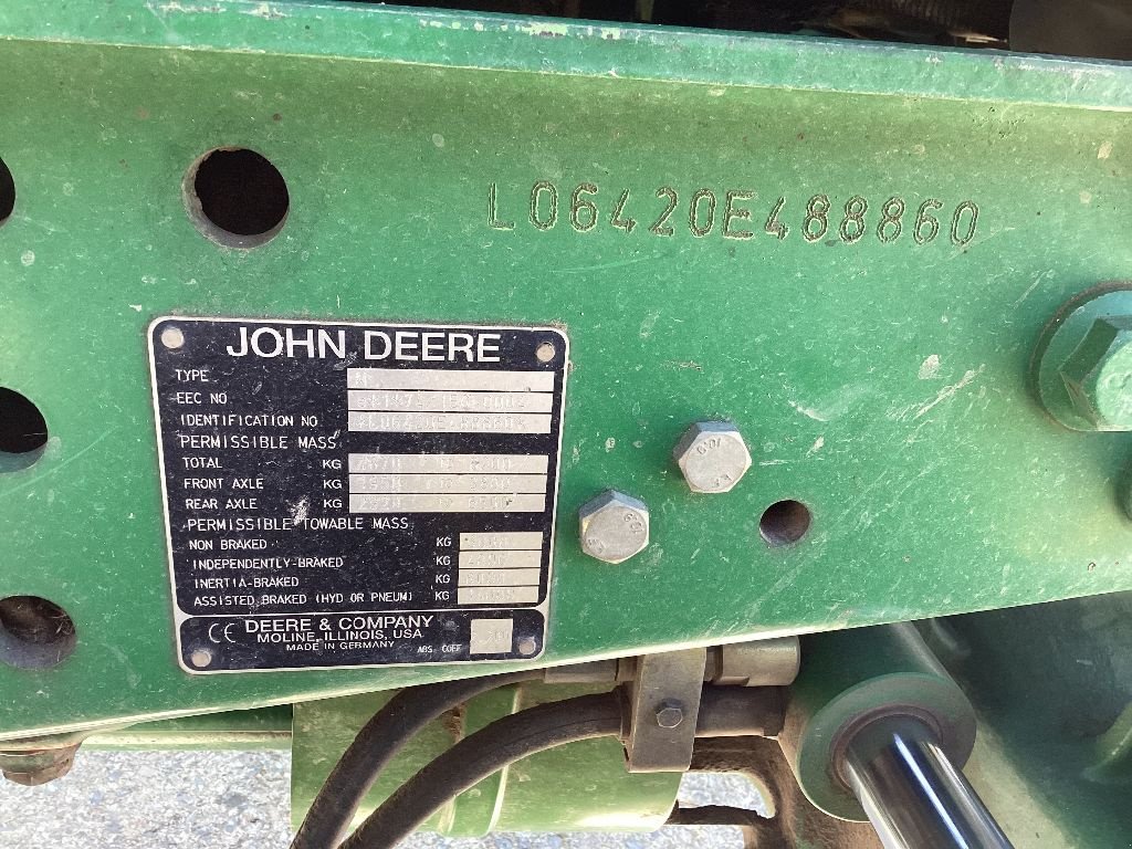 Traktor des Typs John Deere 6420, Gebrauchtmaschine in AUMONT AUBRAC (Bild 7)