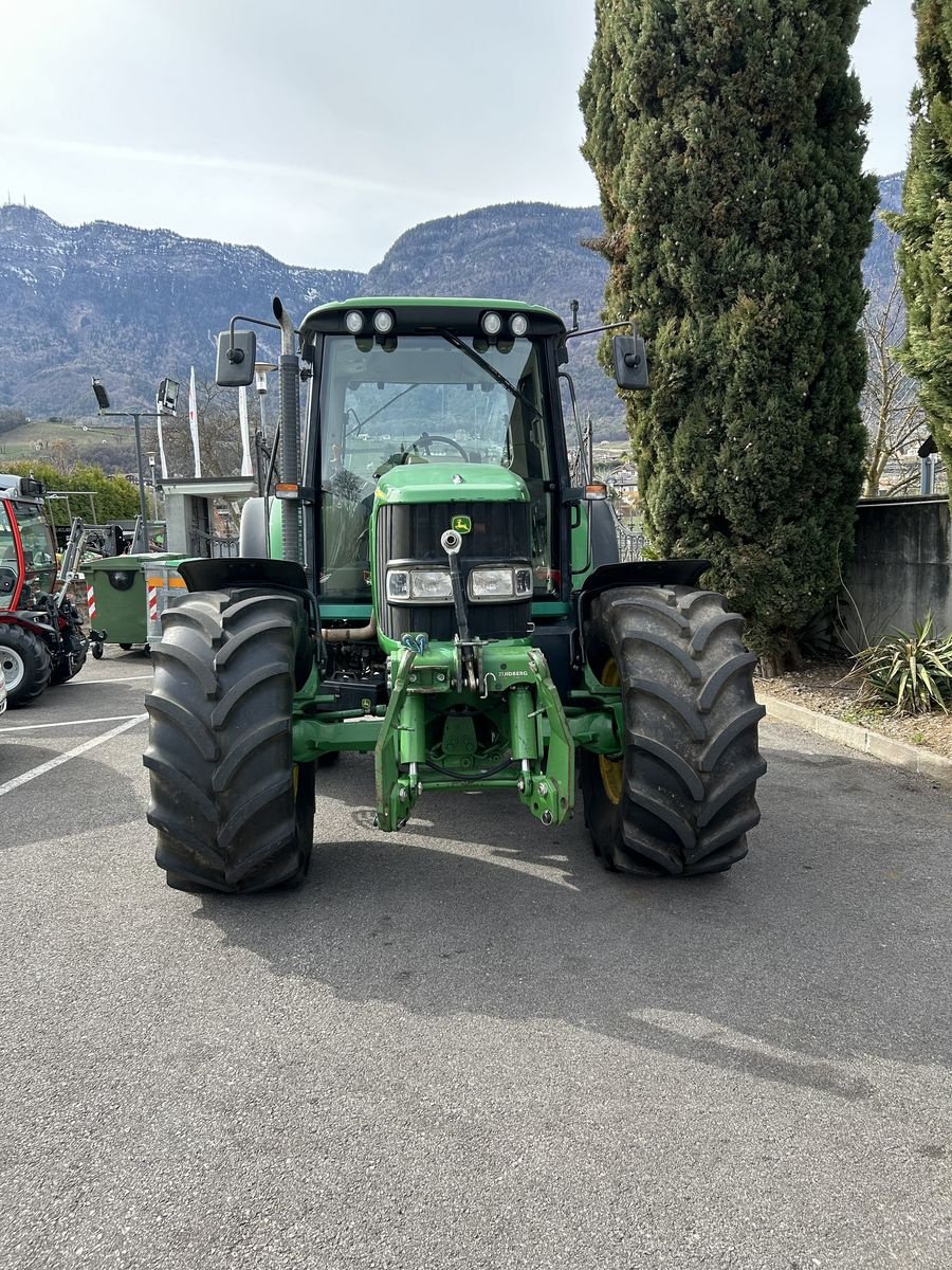 Traktor типа John Deere 6420S - GB063, Gebrauchtmaschine в Eppan (BZ) (Фотография 2)