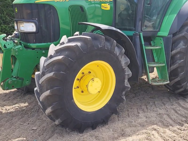 Traktor des Typs John Deere 6420S, Gebrauchtmaschine in Casic