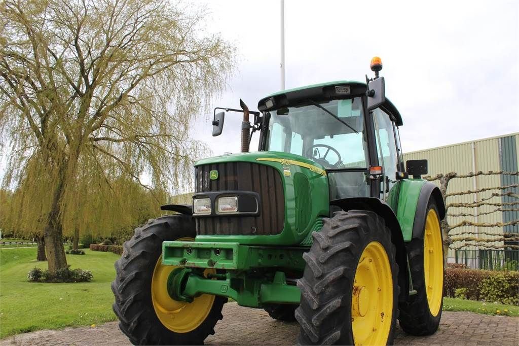 Traktor van het type John Deere 6420SE, Gebrauchtmaschine in Bant (Foto 2)