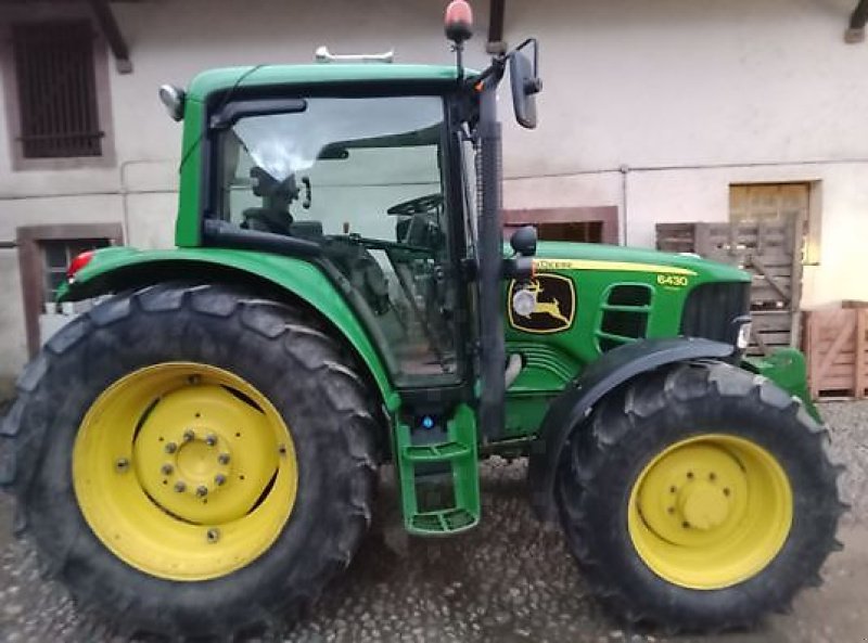 Traktor типа John Deere 6430 PREMIUM, Gebrauchtmaschine в Sainte-Croix-en-Plaine (Фотография 1)