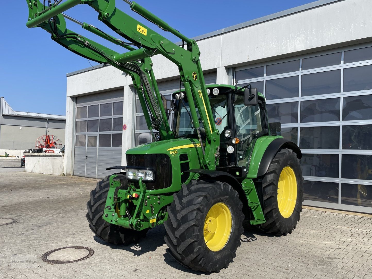 Traktor des Typs John Deere 6430  PREMIUM, Gebrauchtmaschine in Eggenfelden (Bild 1)